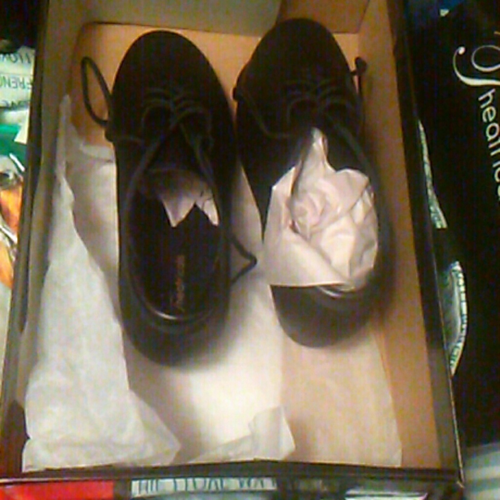 Kids tap shoes